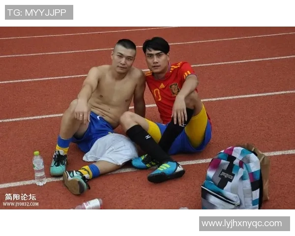 八零后足球明星的辉煌岁月与逐渐淡出的背影回顾