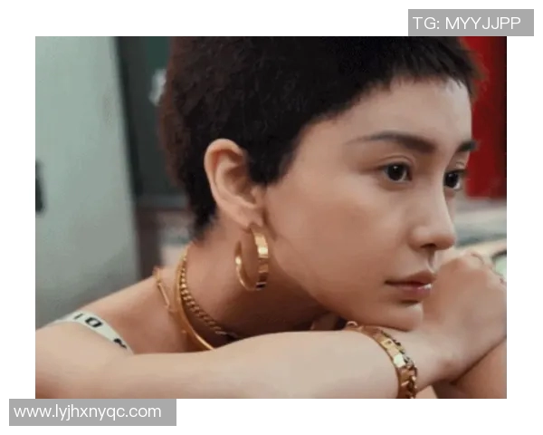 女足球明星寸头造型大揭秘展现运动魅力与个性风采 女足球明星寸头造型大揭秘展现运动魅力与个性风采